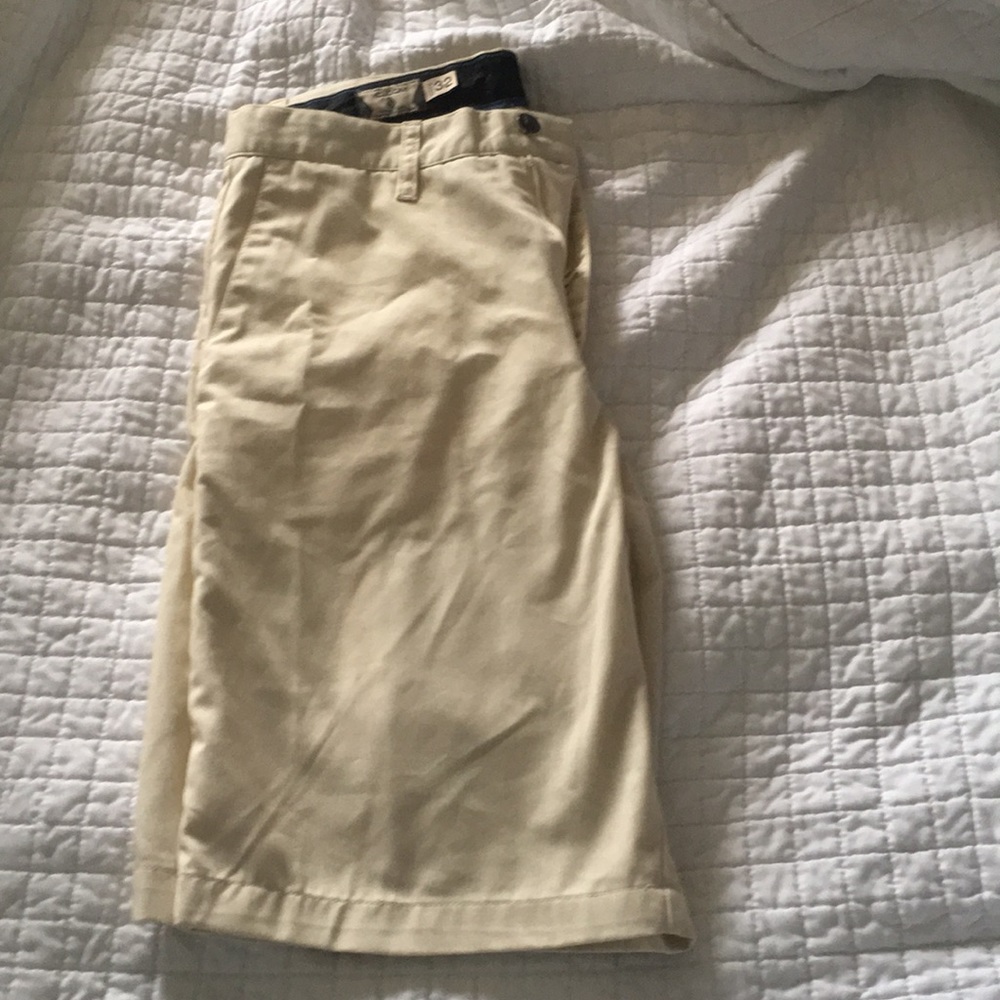Volcom Shorts - Picture 3 of 4